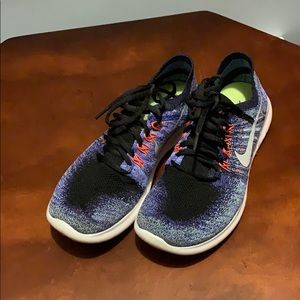 Women’s Nike Free Run Flyknit Shoes